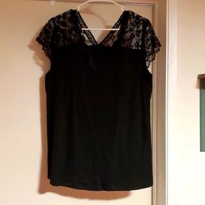 V-neck black t-shirt